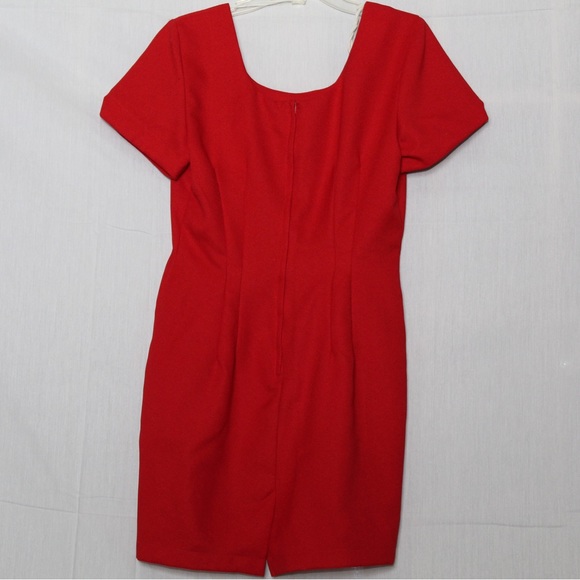 Fancy red 80s dress with gold details zip up back brand LA belle tagged a size 9 - Picture 4 of 5